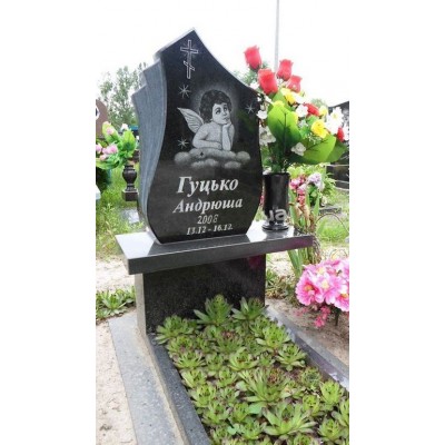 Детский гранитный памятник Ангел-ребенок