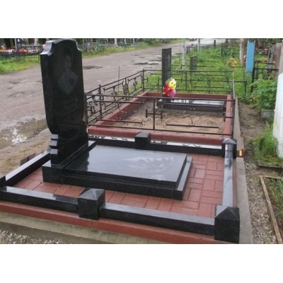 Гранитный цоколь AM5330