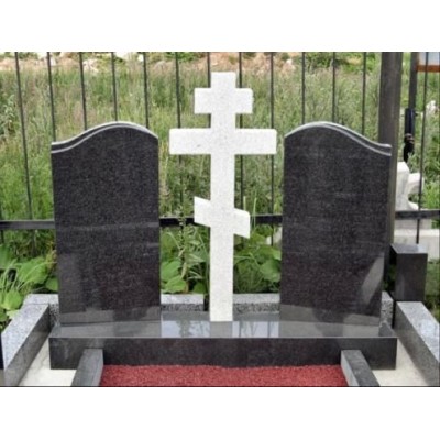 Двойной семейный памятник с крестом