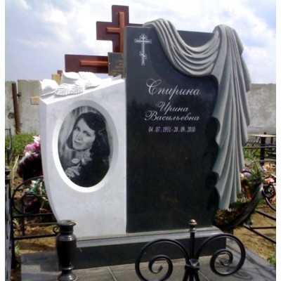Памятник женщине с крестом и плащаницей