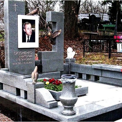 Памятник эксклюзивный для мужчины