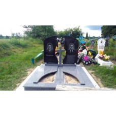 Гранитный памятник на две особы Гранитный памятник на две особы