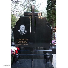 Кладбищенский памятник на двоих человек Кладбищенский памятник на двоих человек