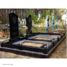 Надгробный гранитный памятник на две могилы