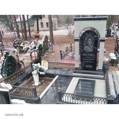 Памятник из белого гранита для девушки