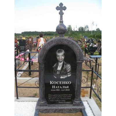 Красивый надгробный памятник для девушки