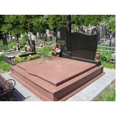 Памятник с надгробием из красного гранита Памятник с надгробием из красного гранита