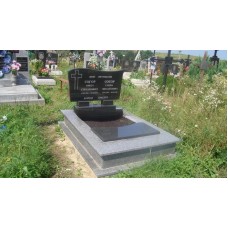 Гранитный памятник на двоих "волна" с цоколем Гранитный памятник на двоих "волна" с цоколем