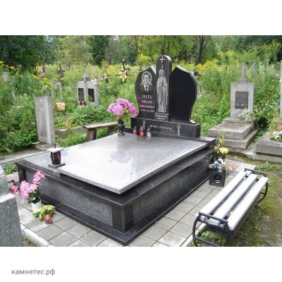 Эксклюзивный памятник с изображением Божьей Матери