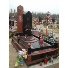 Эксклюзивный памятник со ступенчатым надгробием Эксклюзивный памятник со ступенчатым надгробием