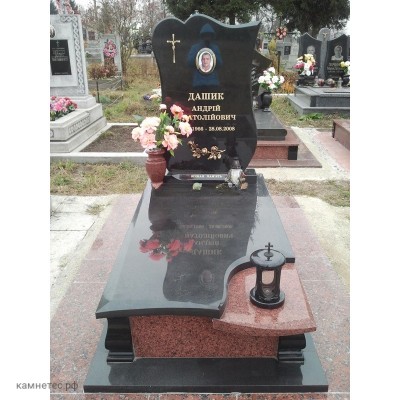 Памятник из гранита для мужчины