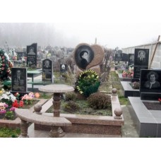 Элитный памятник в форме сердца для молодой девушки Элитный памятник в форме сердца для молодой девушки