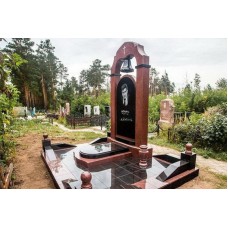 Элитный мемориальный комплекс на могилу мужчины Элитный мемориальный комплекс на могилу мужчины