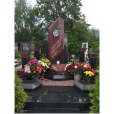 Элитный комбинированный памятник на могилу сына Элитный комбинированный памятник на могилу сына