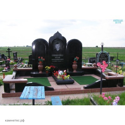 Элитный памятник на троих человек