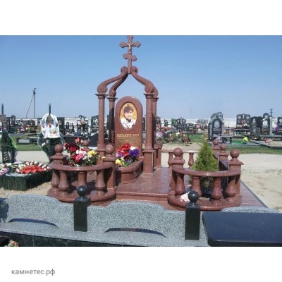 Элитный памятник женщине из красного гранита