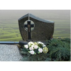 Памятник из зеленого гранита в европейском стиле Памятник из зеленого гранита в европейском стиле