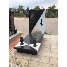 Памятник в европейском стиле для мужчины Памятник в европейском стиле для мужчины