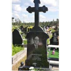 Мемориальный крест из гранита на могилу мужчине Мемориальный крест из гранита на могилу мужчине