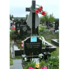 Гранитный крест с плащаницей Гранитный крест с плащаницей