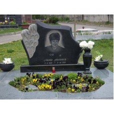 Памятник фигурный f130