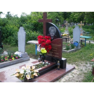 Фигурный памятник f36