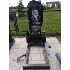 Фигурный памятник f75 Фигурный памятник f75