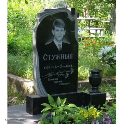 Памятник вертикальный v29