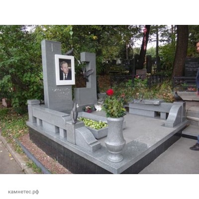Памятник вертикальный v172