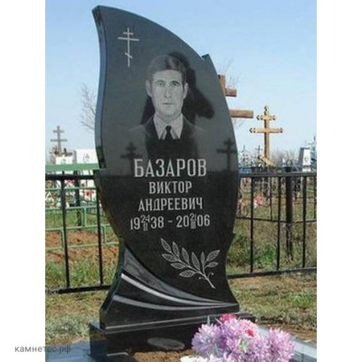 Резной гранитный памятник на могилу дедушки