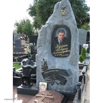 Эксклюзивный памятник на могилу спортсмена