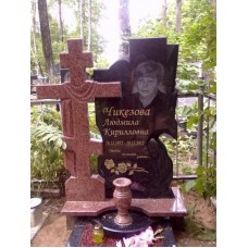 Элитный резной памятник с крестом и вазой Элитный резной памятник с крестом и вазой