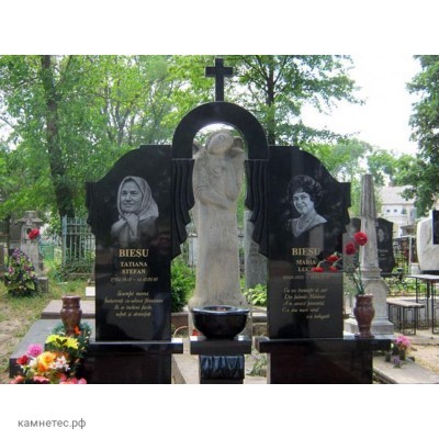 Привлекательный надгробный памятник со скульптурой