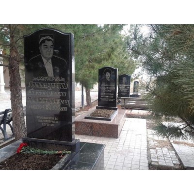 Красивый недорогой памятник из гранита