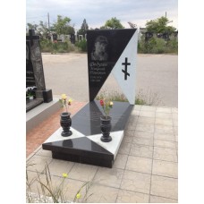 Оригинальный надгробный памятник в современном стиле Оригинальный надгробный памятник в современном стиле