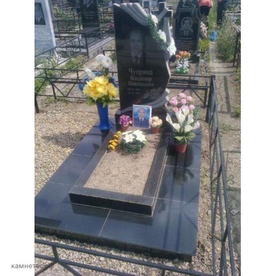 Одинарный резной памятник для папы