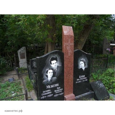 Тройной памятник из черного и красного гранита