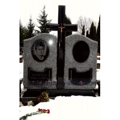 Двойной гранитный надгробный памятник d19