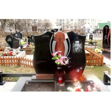 Двойной гранитный надгробный памятник d22 Двойной гранитный надгробный памятник d22