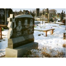 Тройной памятник из гранита 007