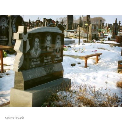 Тройной памятник из гранита 007